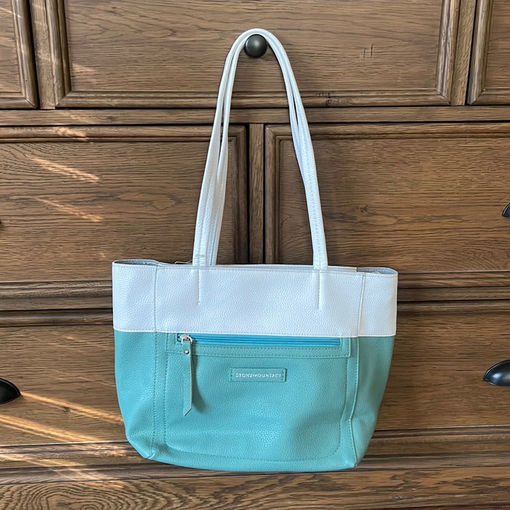 Stone Mountain leather shoulder bag. NWT. White/ice blue. (Has hint of green).